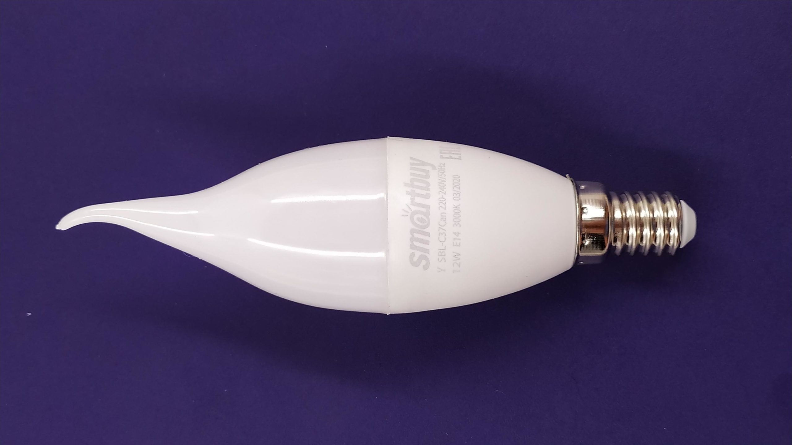 8b6ca026ed498623a948b86da5a7619d.jpeg Светодиодная лампа свеча Smartbuy 12Вт, E14 3000K — изображение 1