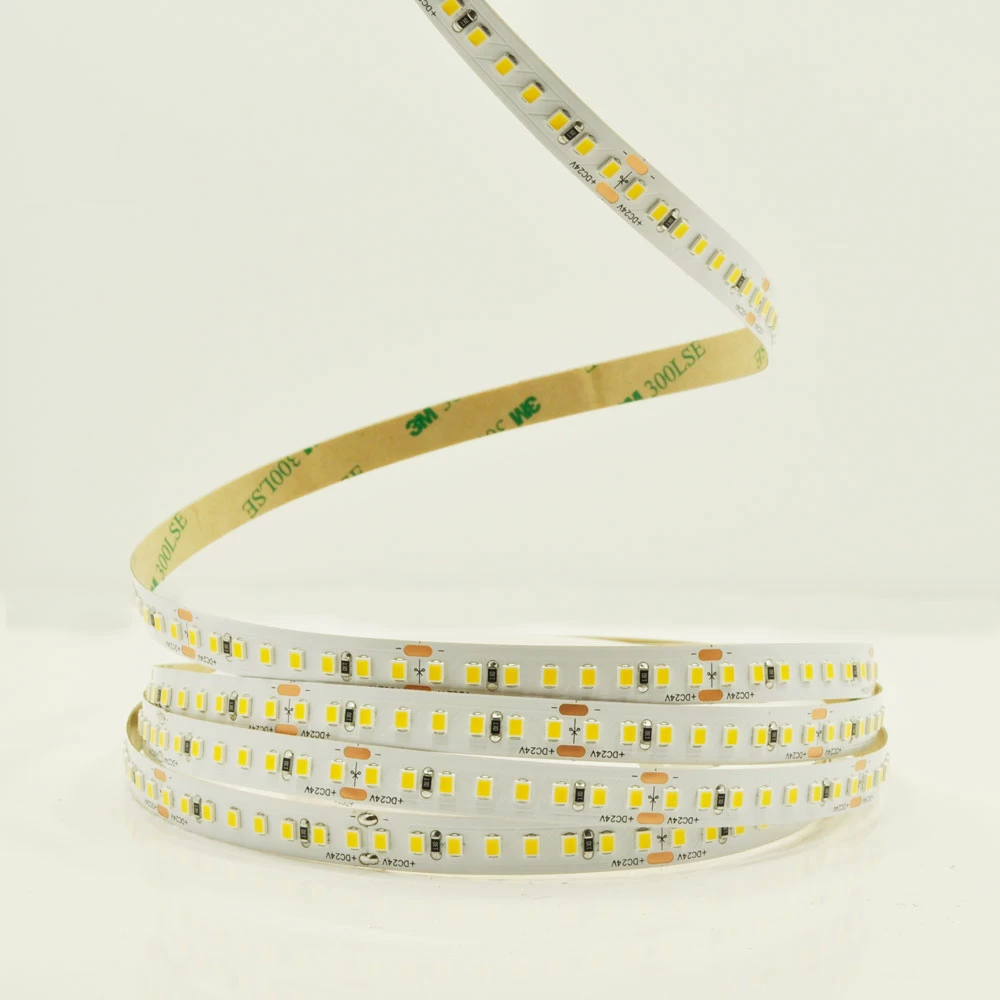 лента-13вт-светлая-1000x1000 Светодиодная лента 13W 4000К 24V 2835 160LED энергоэффективная от производителя 200LUX — изображение 1